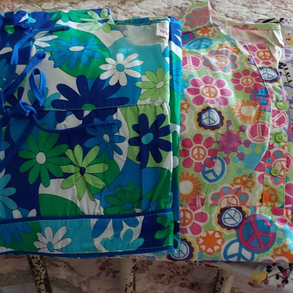 White cross lg scrub tops and one Dickie! - Picture 2 of 9